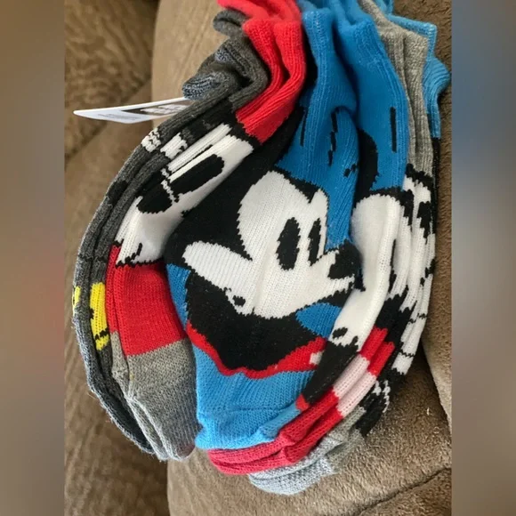 Disney Mickey Kids Socks — 5 Pairs [Shoe Size: 10 - 4] ✨HOST PICK!✨ - Picture 11 of 15